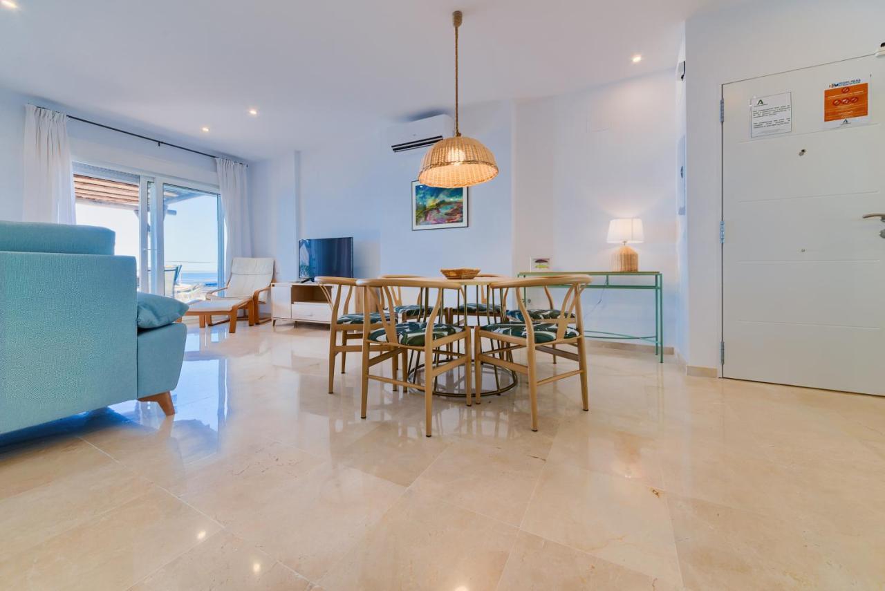 Holidays2Fuengirola Duplex With Stunning Sea View, Terraces,1St Line Beside Port Экстерьер фото