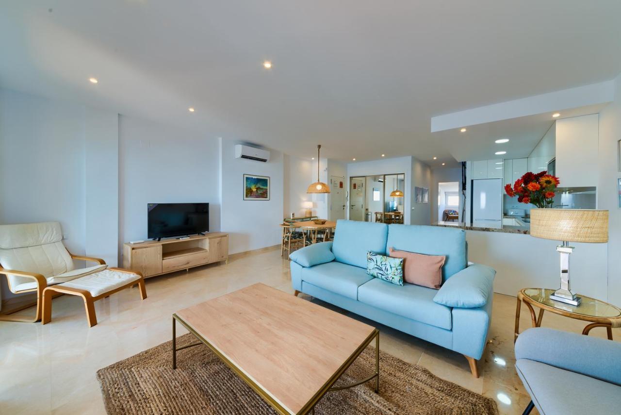 Holidays2Fuengirola Duplex With Stunning Sea View, Terraces,1St Line Beside Port Экстерьер фото