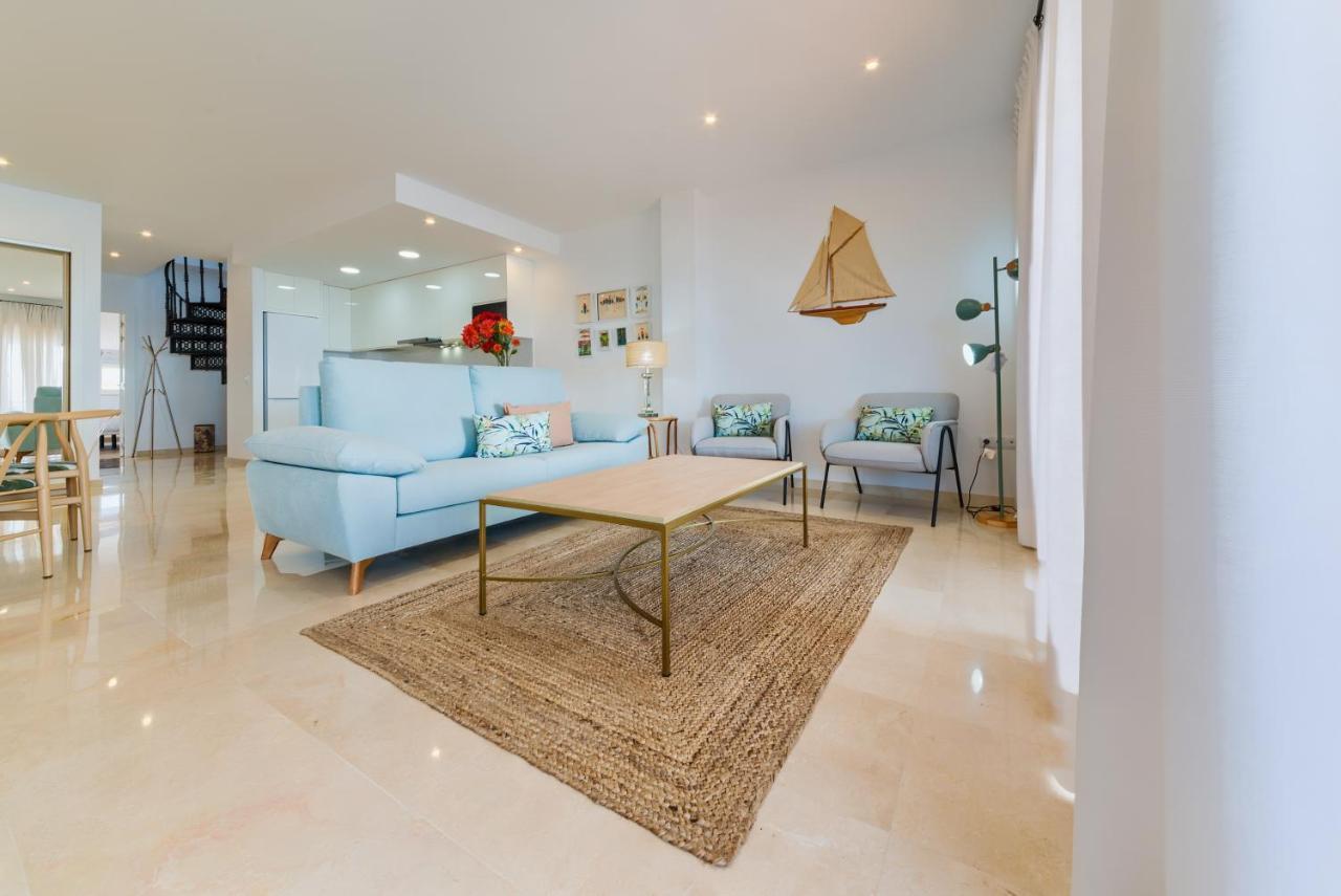 Holidays2Fuengirola Duplex With Stunning Sea View, Terraces,1St Line Beside Port Экстерьер фото