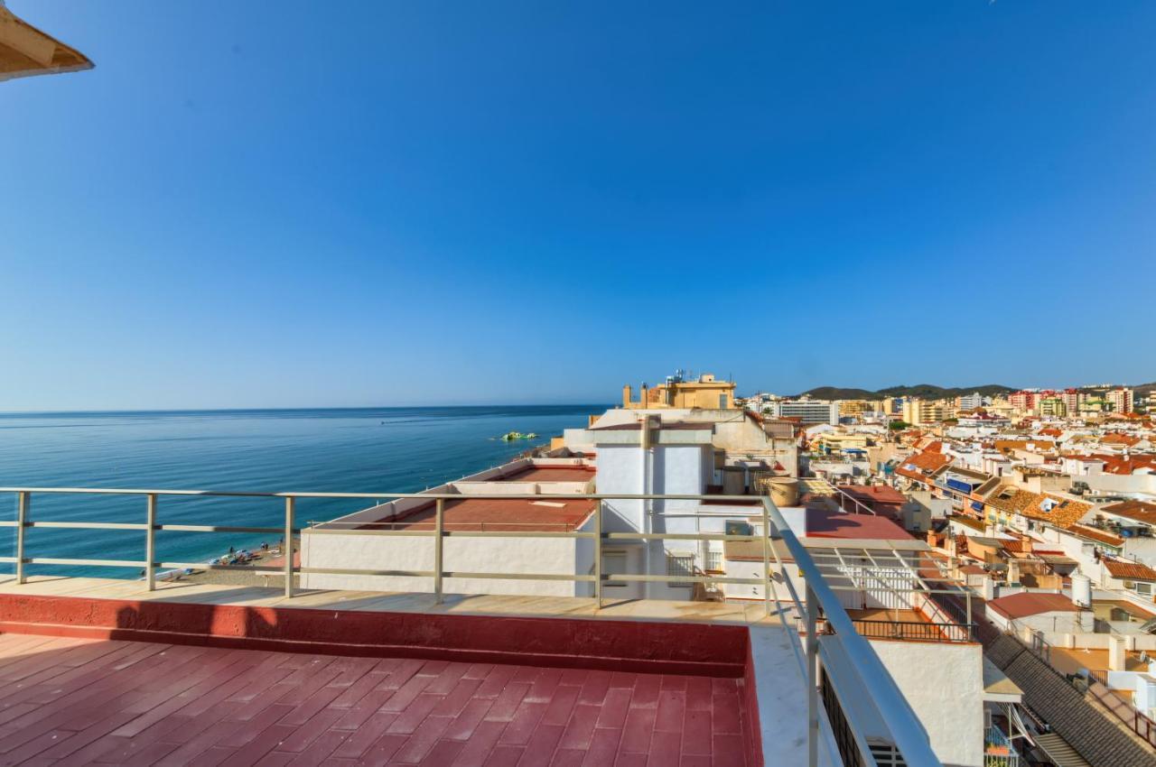 Holidays2Fuengirola Duplex With Stunning Sea View, Terraces,1St Line Beside Port Экстерьер фото